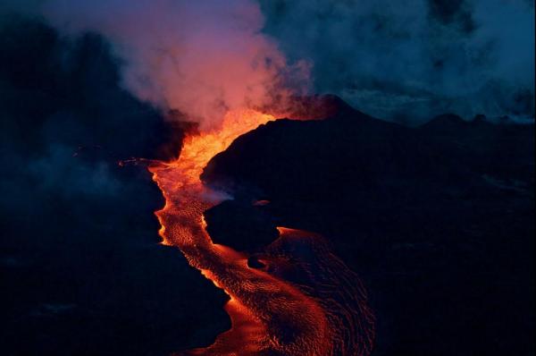 Volcanic-summit-collapse-creates-52-magnitude-shake-in-Hawaii